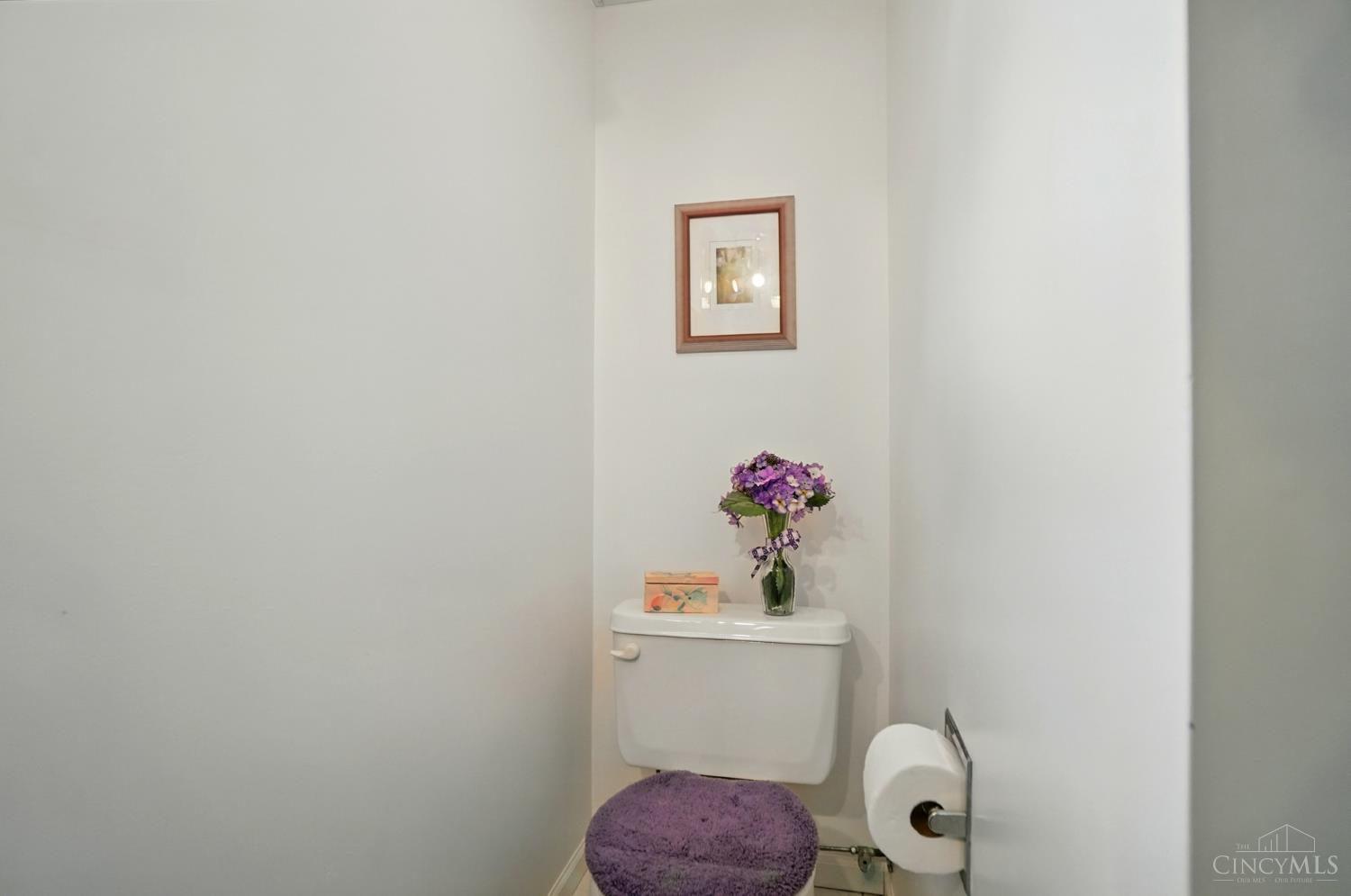 8610 Wuest Road Cincinnati, OH 45251 - Photo 37 of 61 Gallery Image 37