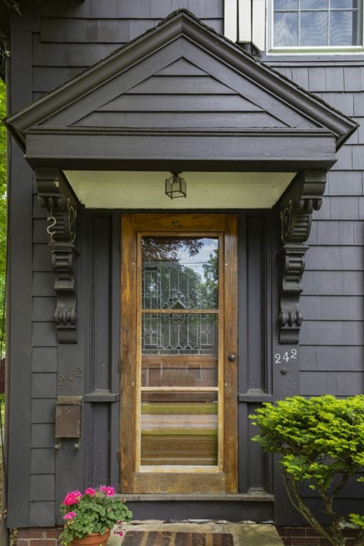 242 High Street Reading, MA 01867 - Photo 3 of 42 Gallery Image 3