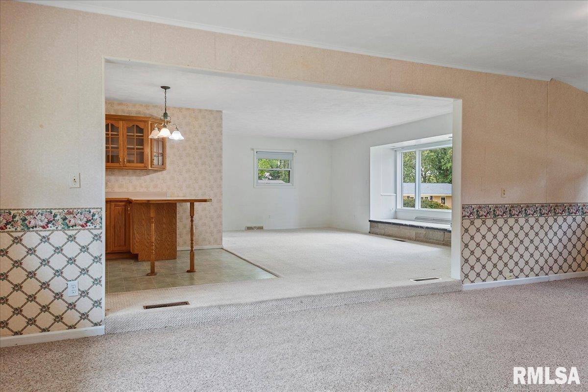 117 Greencastle Circle Springfield, IL 62712 - Photo 13 of 42