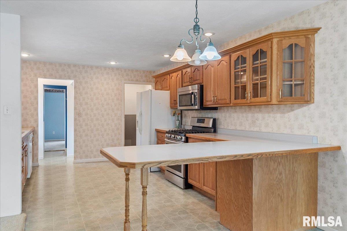 117 Greencastle Circle Springfield, IL 62712 - Photo 7 of 42