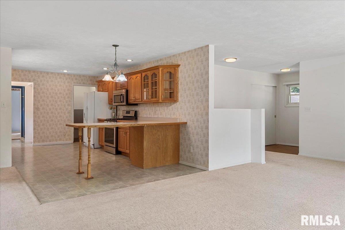 117 Greencastle Circle Springfield, IL 62712 - Photo 10 of 42