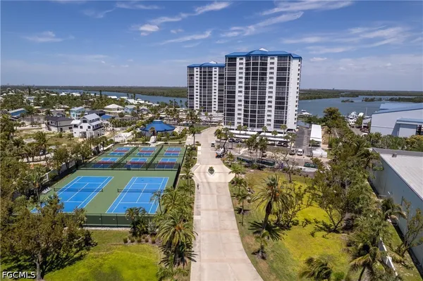 $749,000 | 4753 Estero Boulevard, Unit 905, Fort Myers Beach, FL 33931