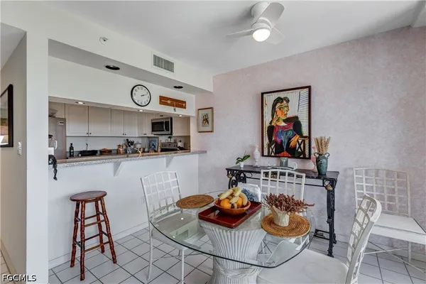 $749,000 | 4753 Estero Boulevard, Unit 905, Fort Myers Beach, FL 33931