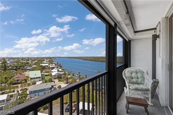 $749,000 | 4753 Estero Boulevard, Unit 905, Fort Myers Beach, FL 33931