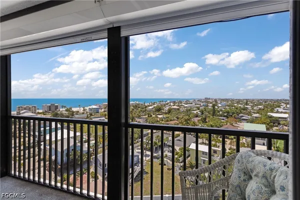 $749,000 | 4753 Estero Boulevard, Unit 905, Fort Myers Beach, FL 33931