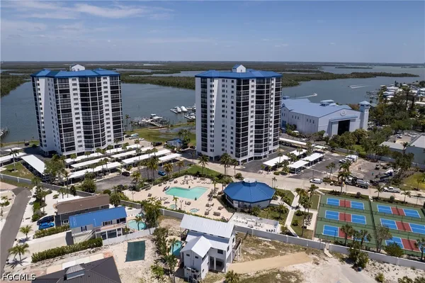 $749,000 | 4753 Estero Boulevard, Unit 905, Fort Myers Beach, FL 33931