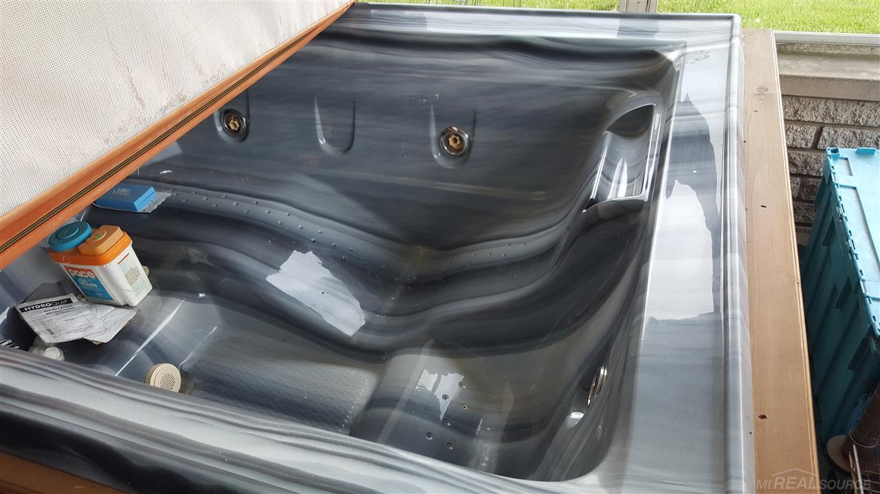 35388 Shell Drive Sterling Heights, MI 48310 - Photo 10 of 33 Hot Tub Interior