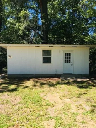 $585 | 800 South Holly Street, Unit B, Hammond, LA 70401