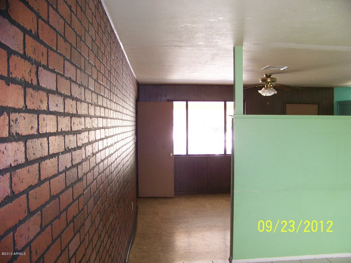 5208 West Osborn Road Phoenix, AZ 85031 - Photo 3 of 13 9-23-2012 067