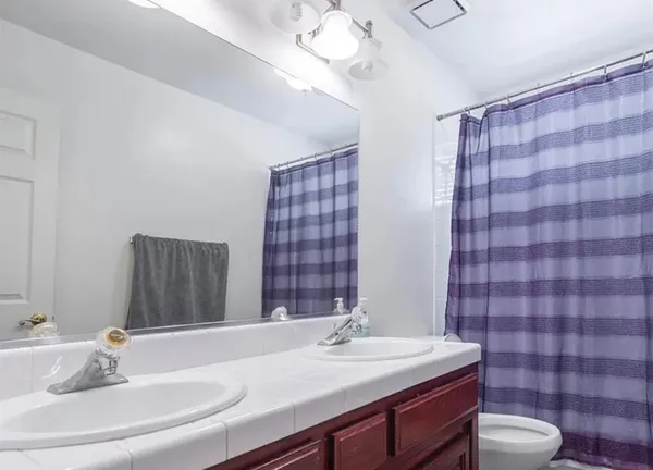 $3,200 | 5742 West Palo Alto Avenue, Fresno, CA 93722