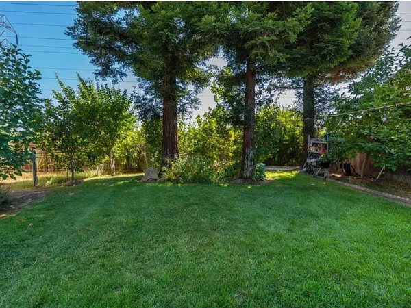 $3,200 | 5742 West Palo Alto Avenue, Fresno, CA 93722