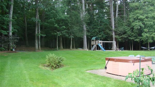421 NW Road Westfield, MA 01085 - Photo 4 of 21 Gallery Image 4