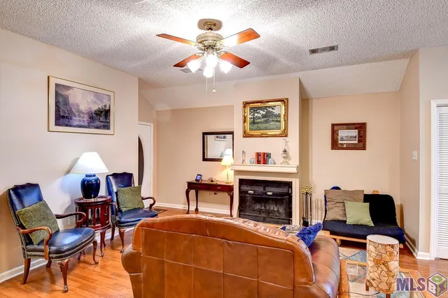 $249,000 | 210 Meadow Bend Drive, Baton Rouge, LA 70820