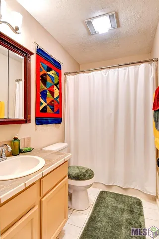 $249,000 | 210 Meadow Bend Drive, Baton Rouge, LA 70820