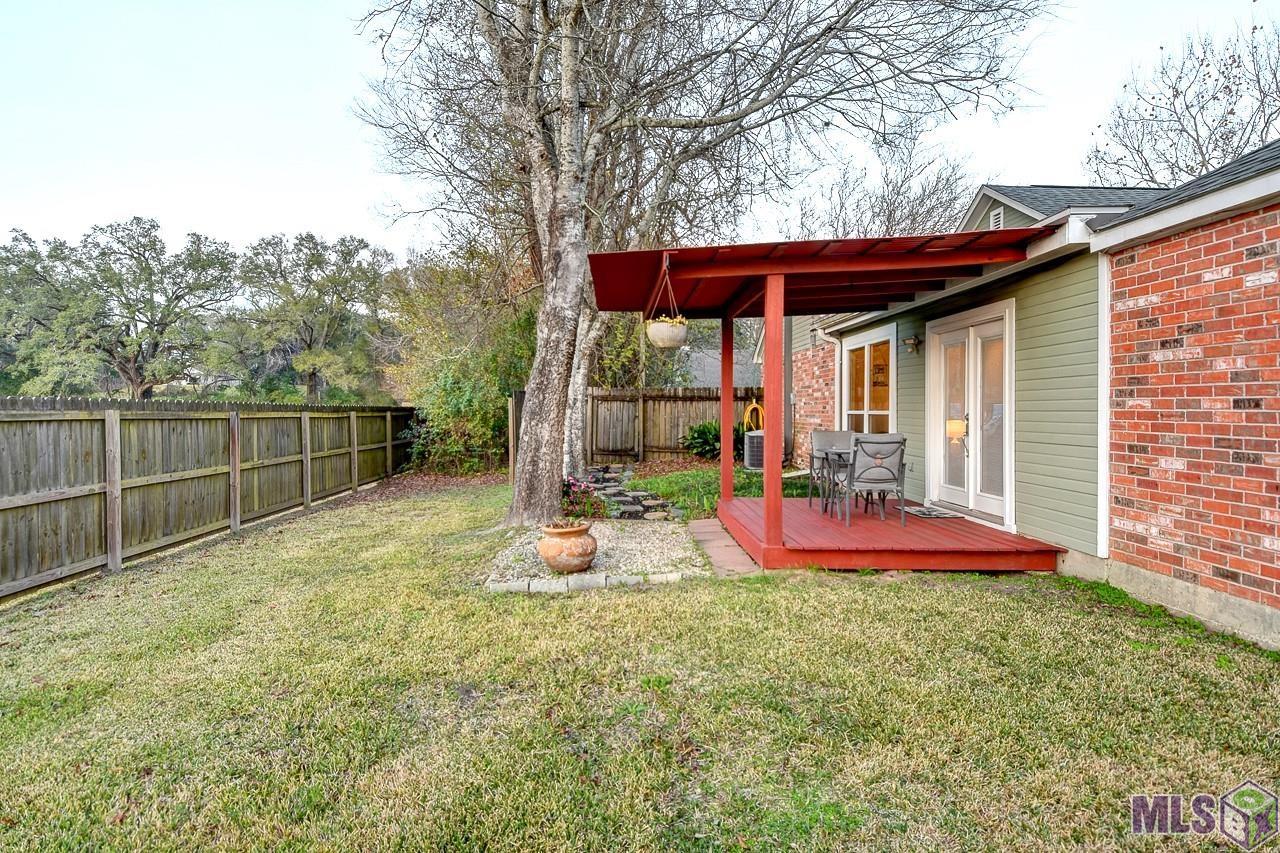 210 Meadow Bend Drive Baton Rouge, LA 70820 - Photo 2 of 27