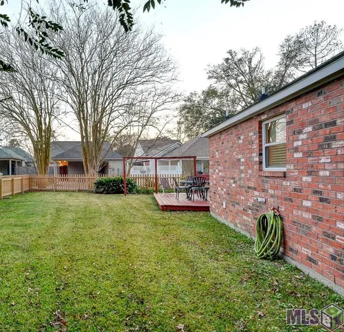 $249,000 | 210 Meadow Bend Drive, Baton Rouge, LA 70820