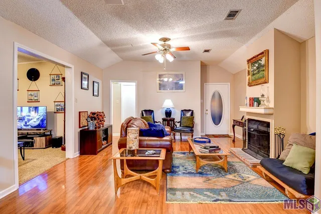 $249,000 | 210 Meadow Bend Drive, Baton Rouge, LA 70820