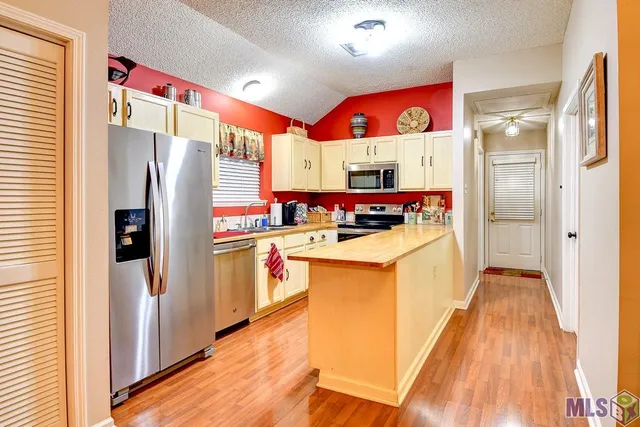 $249,000 | 210 Meadow Bend Drive, Baton Rouge, LA 70820