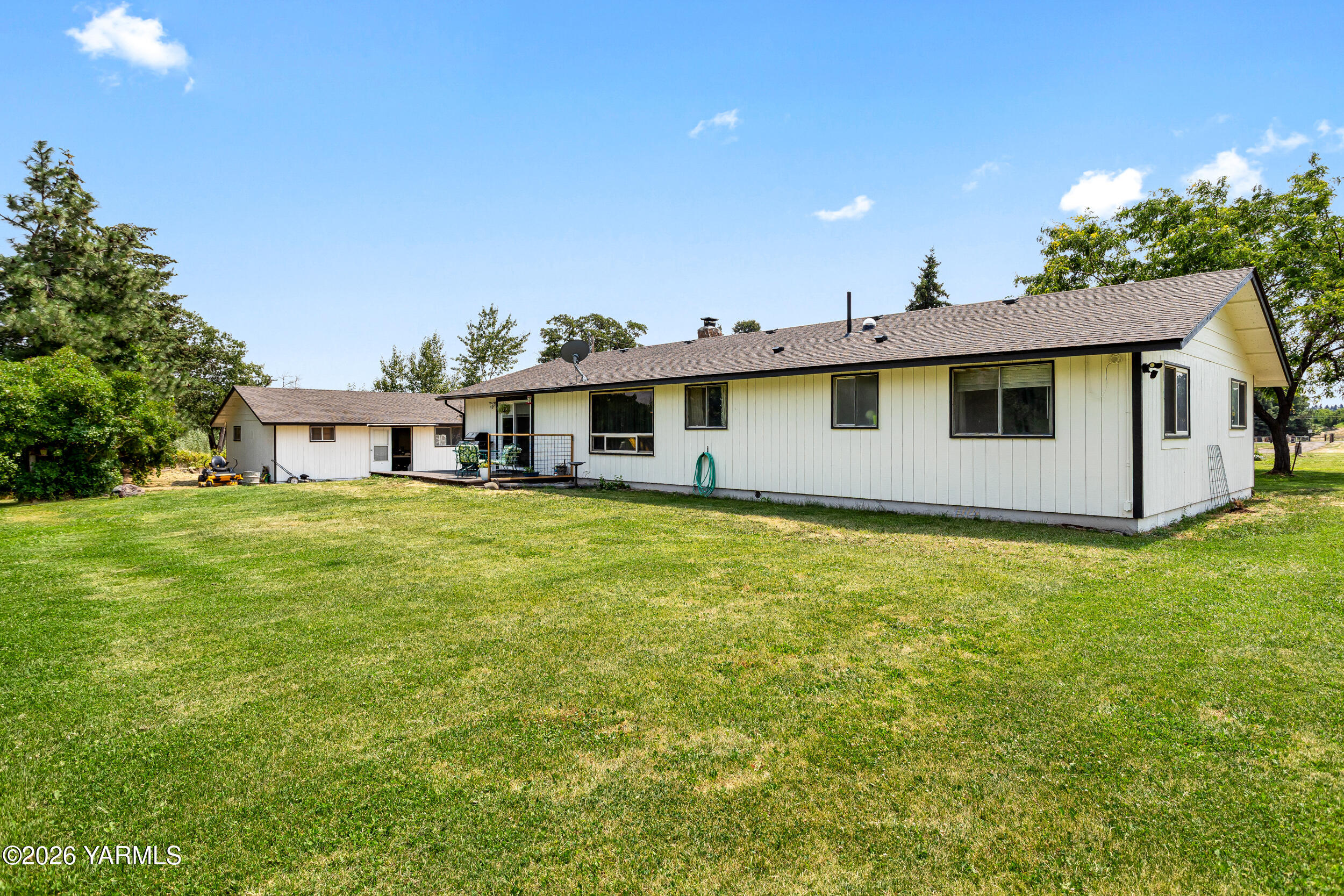 3361 Rosenkranz Road Tieton, WA 98947 - Photo 35 of 49 Exterior