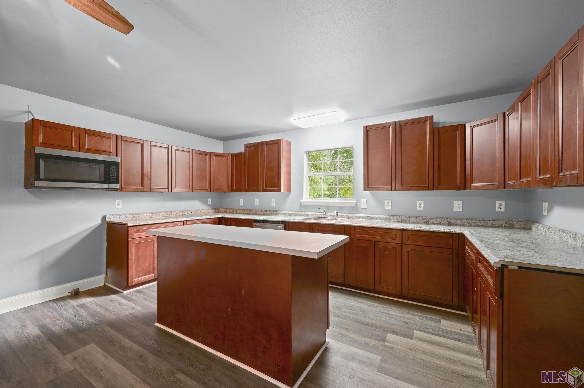 31498 North Doyle Road Holden, LA 70744 - Photo 6 of 30