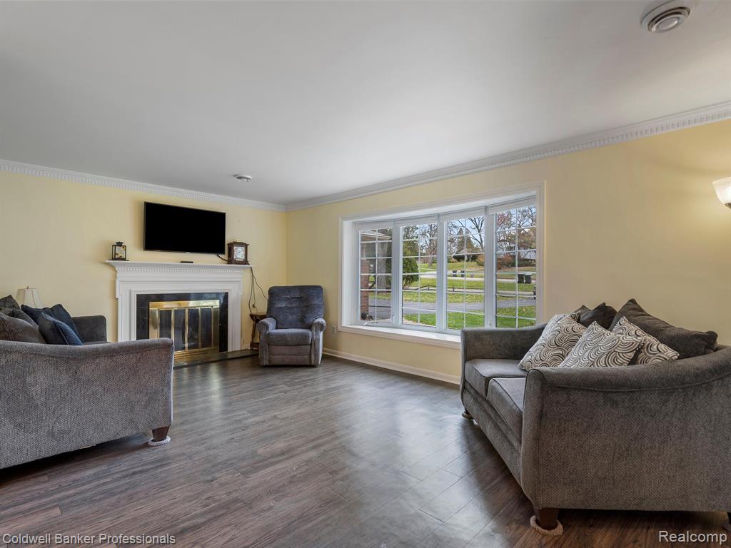 1656 Crooks Road Rochester Hills, MI 48309 - Photo 5 of 25