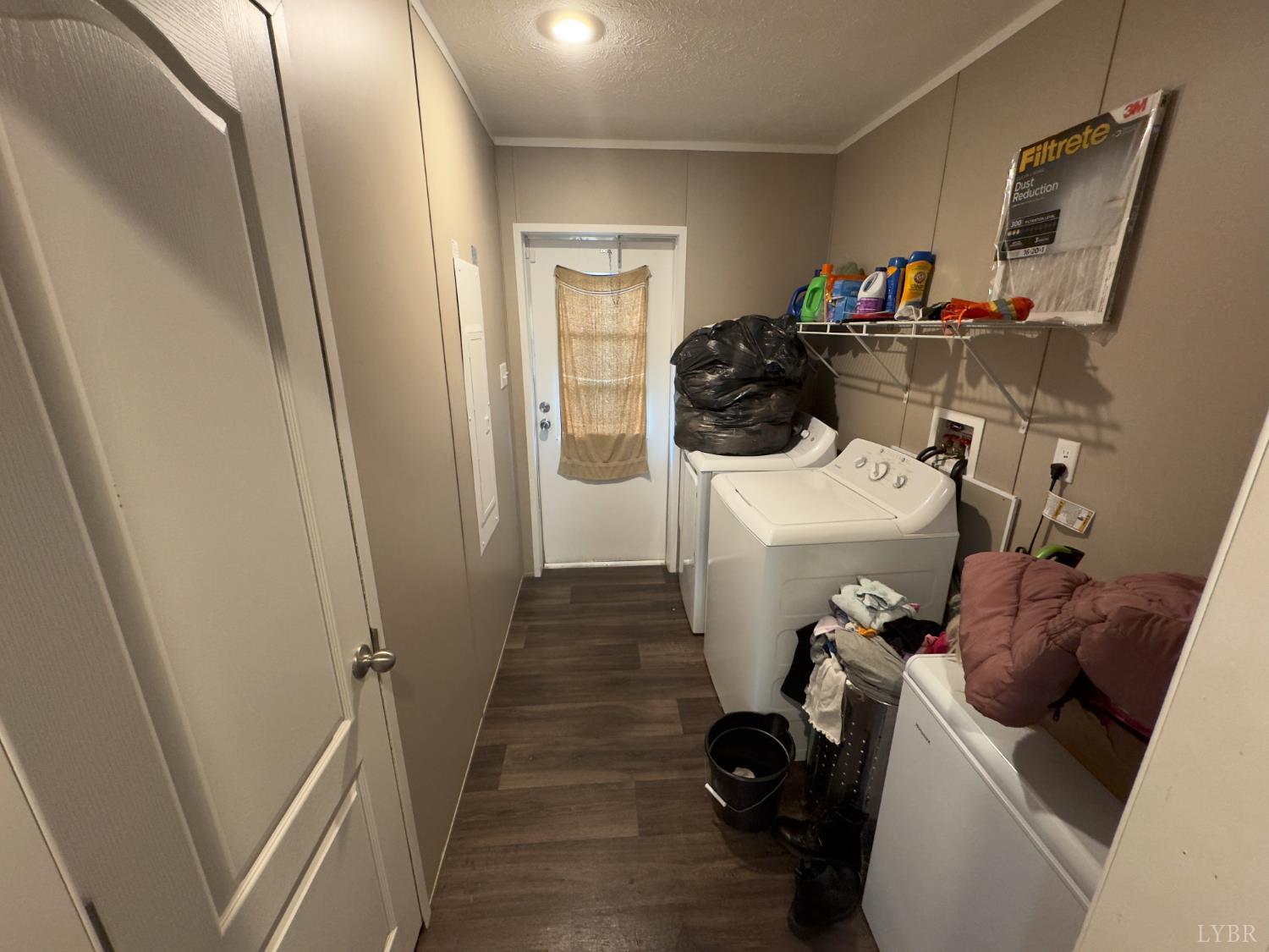 3772 Promise Land Road Appomattox, VA 24522 - Photo 22 of 28 a bathroom with a sink a toilet and a mirror