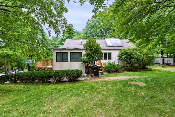 $545,900 | 2 Quincy Drive, Derry, NH 03038