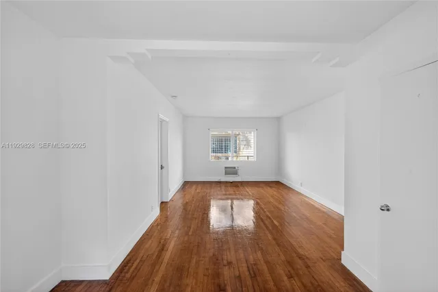 $2,300 | 993 Bay Drive, Unit 6, Miami Beach, FL 33141