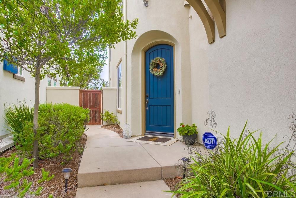 518 Beach Street Encinitas, CA 92024 - Photo 6 of 43 a front view of a house with garden