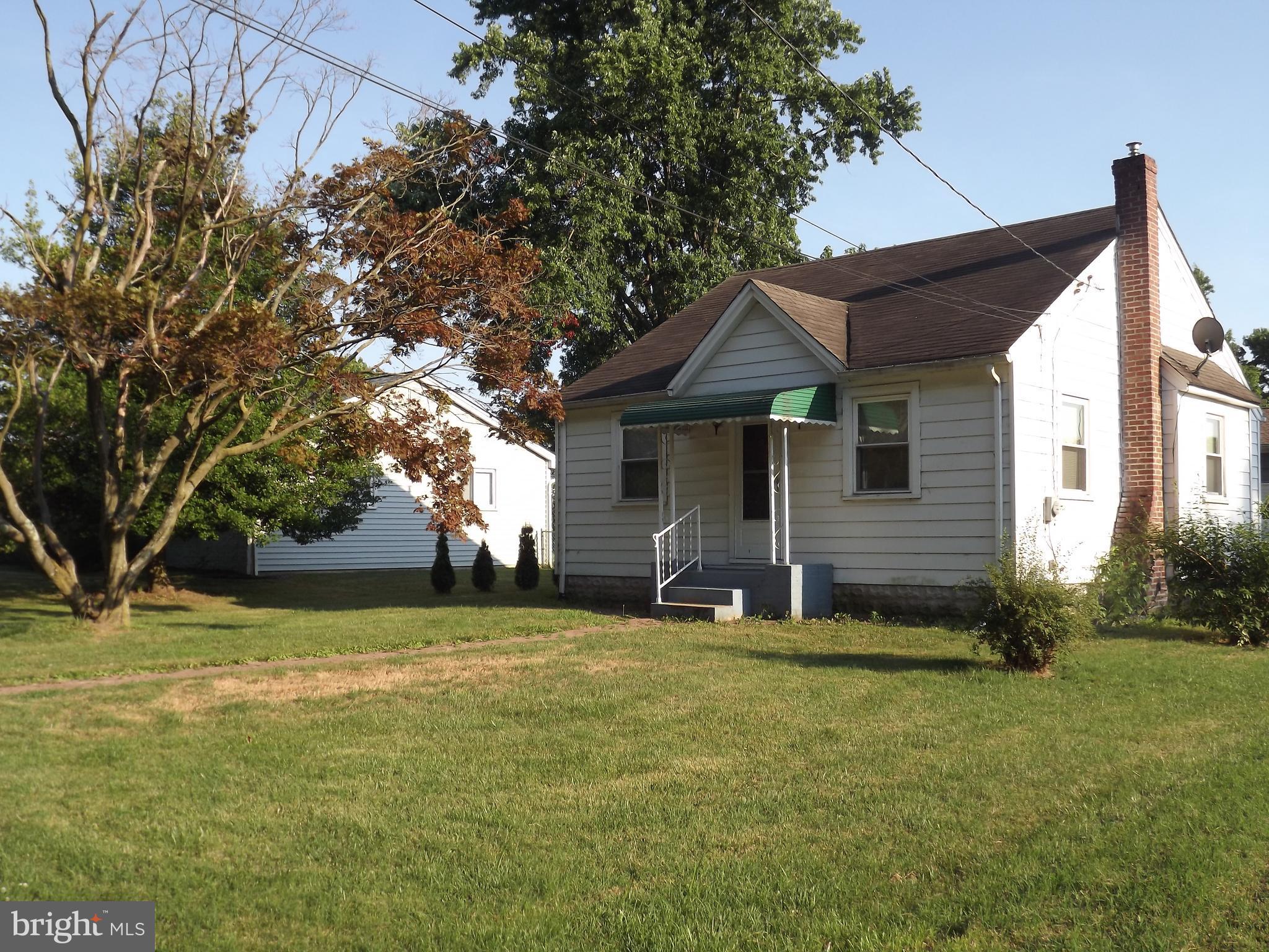 7611 Sparrows Point Boulevard Baltimore, MD 21219 - Photo 3 of 5 Exterior (Front)