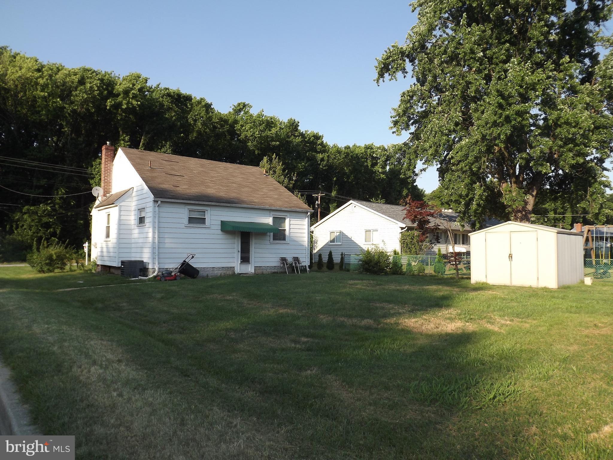 7611 Sparrows Point Boulevard Baltimore, MD 21219 - Photo 5 of 5 Exterior (Rear)