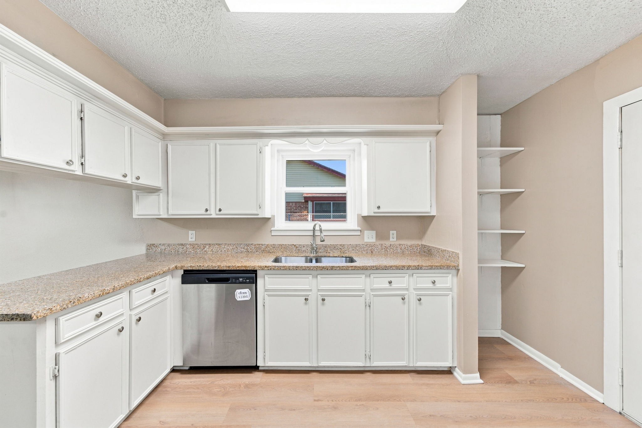 13317 Rene Circle Santa Fe, TX 77510 - Photo 12 of 35 Gallery Image 12