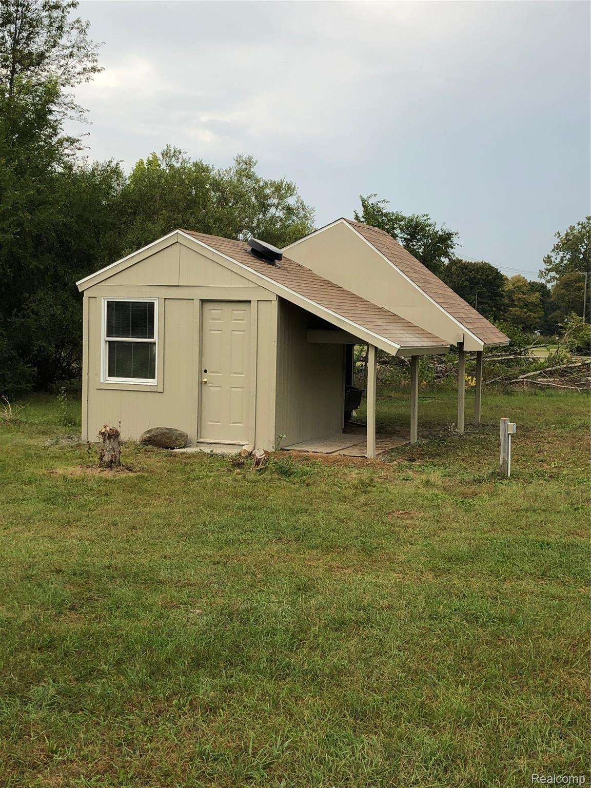 11180 Darling Road Milan, MI 48160 - Photo 14 of 25 27394D19-2856-49D1-9DCB-55BFAA18A5D9.jpeg