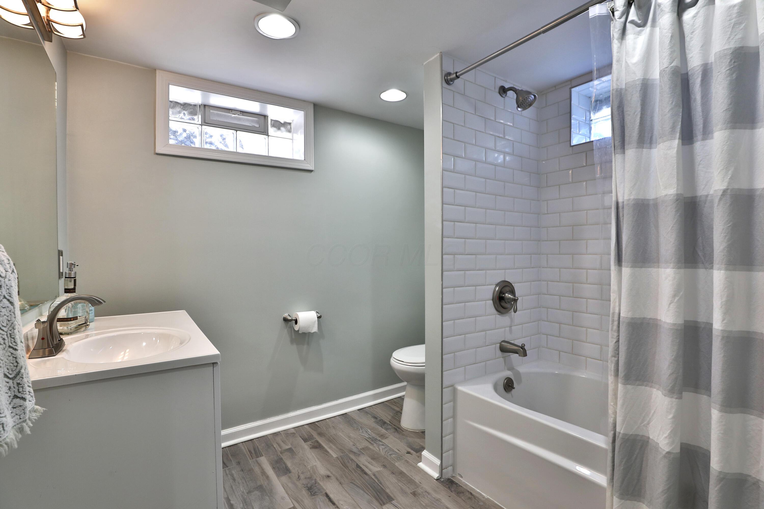 588 Chatham Road Columbus, OH 43214 - Photo 32 of 46