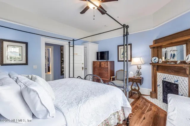 $2,500,000 | 102 South 7th Street, Fernandina Beach, FL 32034