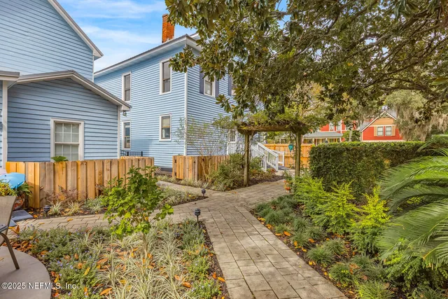 $2,500,000 | 102 South 7th Street, Fernandina Beach, FL 32034