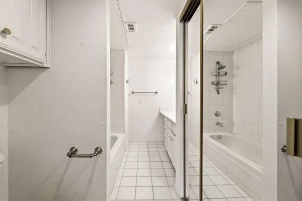 $299,000 | 5200 Martel Avenue, Unit 18D, Dallas, TX 75206
