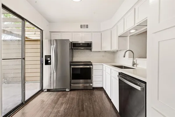 $299,000 | 5200 Martel Avenue, Unit 18D, Dallas, TX 75206