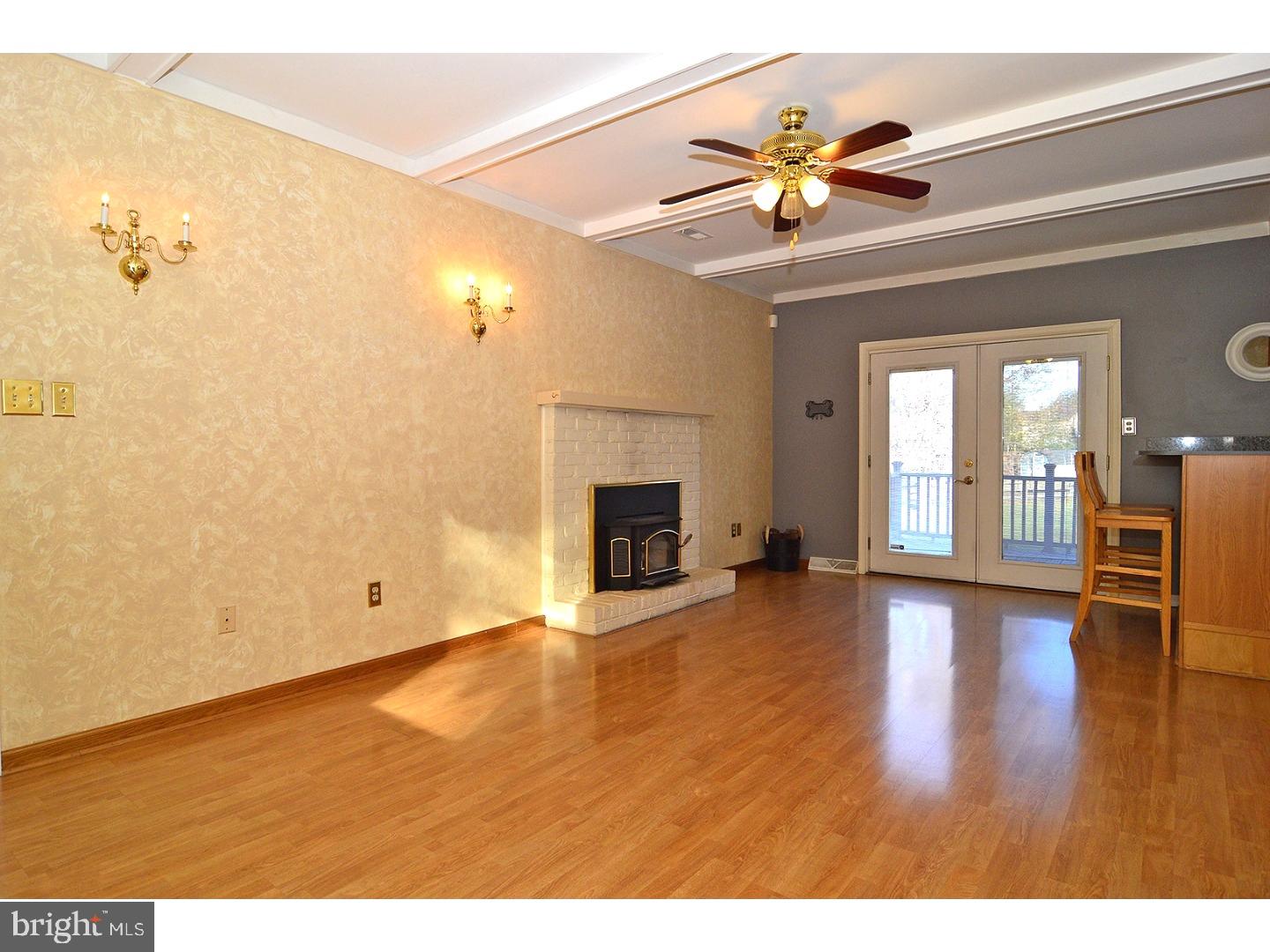 4502 Farming Ridge Boulevard Reading, PA 19606 - Photo 11 of 24 Family Room
