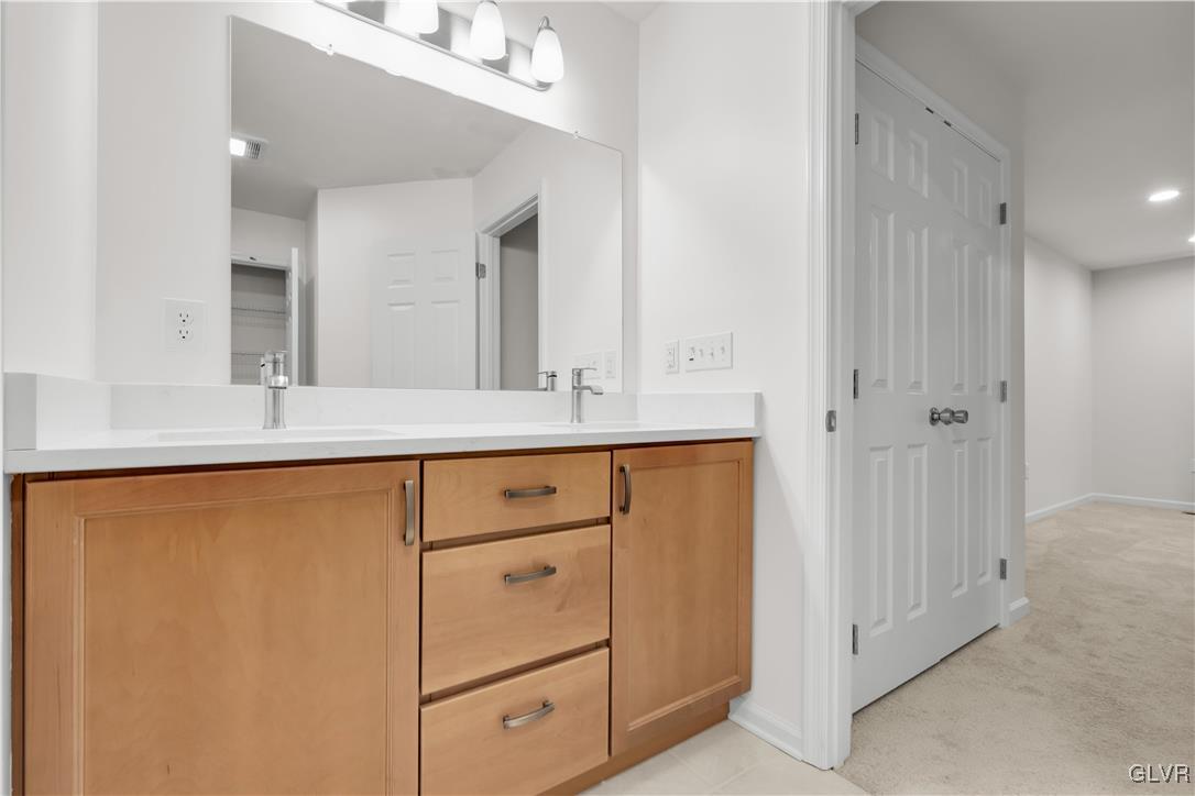 4814 Daisy Road Allentown, PA 18104 - Photo 19 of 33 Double Sinks