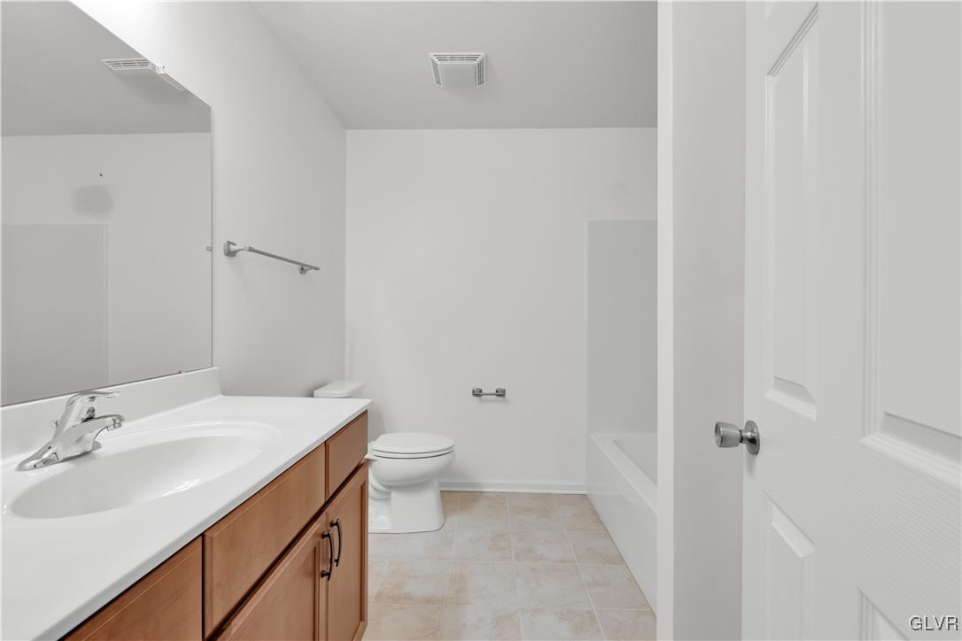 4814 Daisy Road Allentown, PA 18104 - Photo 25 of 33 Full Bath