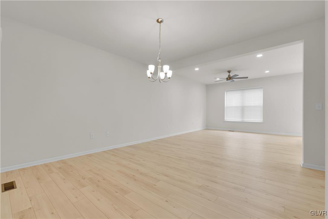 4814 Daisy Road Allentown, PA 18104 - Photo 5 of 33 Dining Room