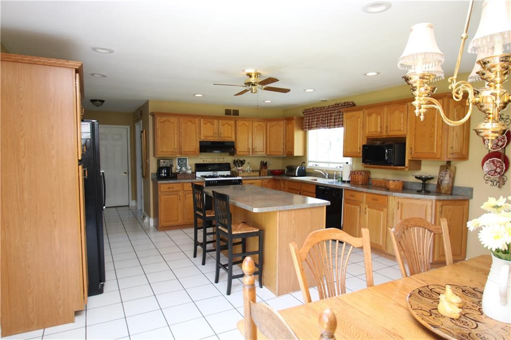 338 Wilson Road Clinton, PA 15026 - Photo 8 of 23 Gallery Image 8
