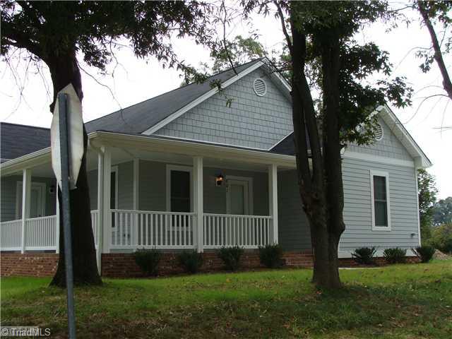 801 George Place High Point, NC 27260 - Photo 1 of 1 Exterior Front.