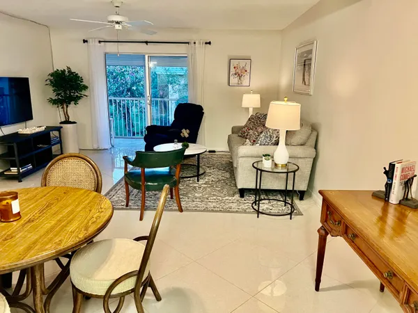 $160,000 | 18081 Southeast Country Club Drive, Unit 769, Jupiter, FL 33469