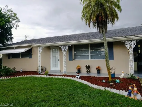 $2,000 | 312 Grovewood Avenue South, Lehigh Acres, FL 33936