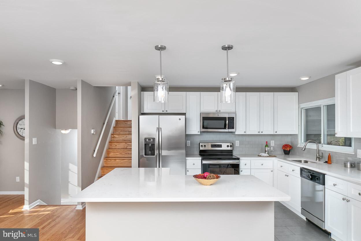 627 Hornbeam Road Edgewood, MD 21040 - Photo 19 of 46 Beautiful Chef's Gourmet Kitchen.