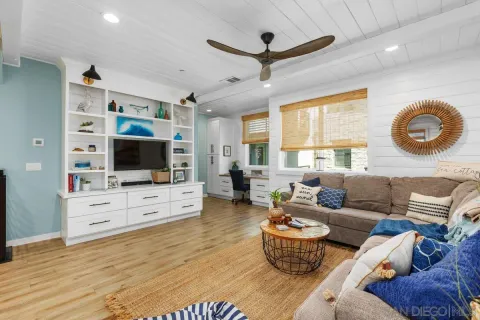 $1,285,000 | 1558 Vista Del Mar Way, Unit 3, Oceanside, CA 92054