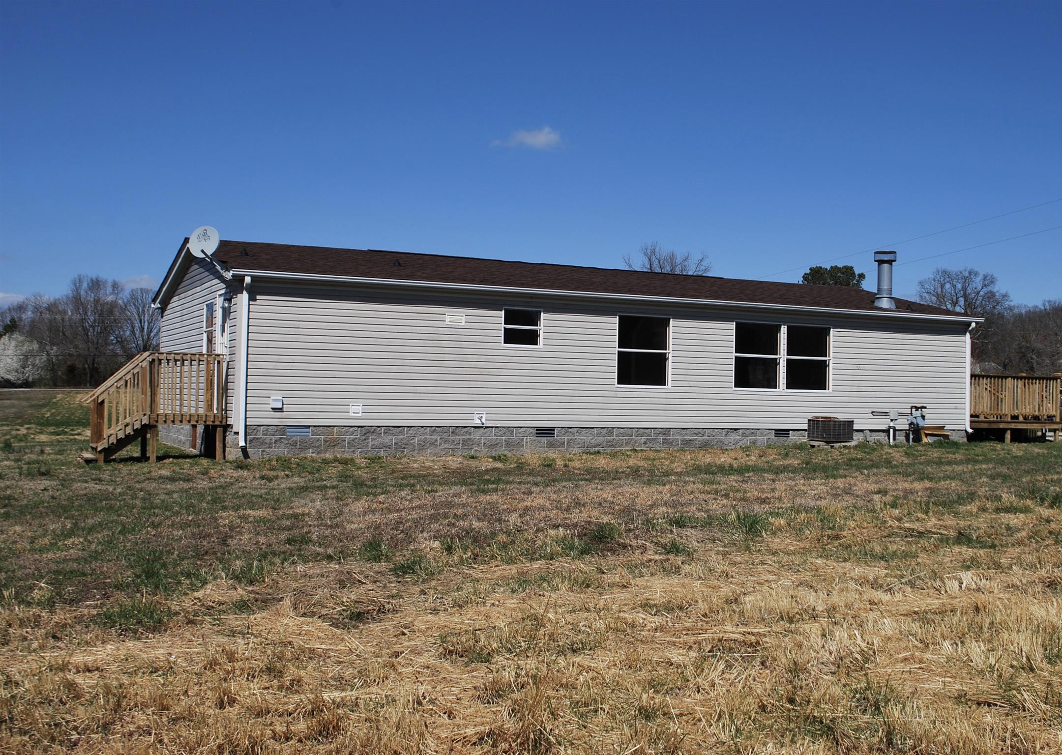 989 Yellow Creek Road Dickson, TN 37055 - Photo 5 of 18 Gallery Image 5