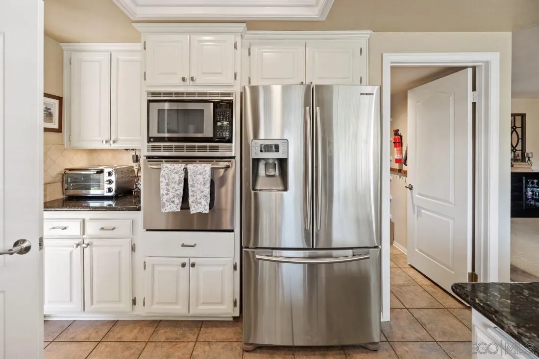 13755 Royal Melbourne Square San Diego, CA 92128 - Photo 41 of 75